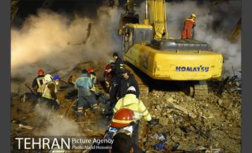 سومین شب عملیات امداد ونجات حادثه پلاسکو 11