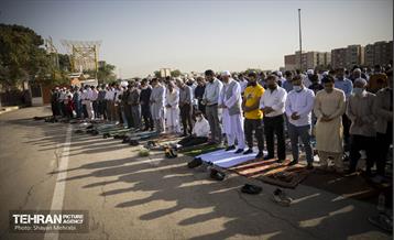 اقامه نماز عید فطر افغانستانی های اهل تسنن مقیم تهران 39