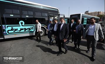 آیین بهره‌برداری از ۲۰۱ دستگاه اتوبوس برقی 51