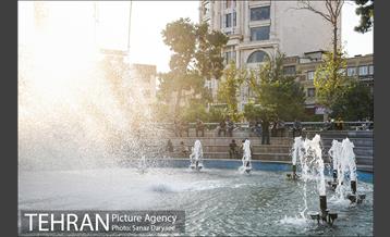 بعدازظهر تابستانی در میدان نبوت (هفت حوض) 10