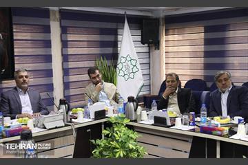دیدار معاون خدمات شهری با کارکنان حوزه خدمات شهری منطقه ٤ 7