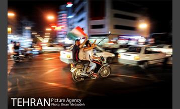 شادی مردم تهران پس از صعود تیم ملی فوتبال به جام جهانی 3