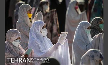 نماز عید فطر در امام زاده صالح(ع) 8