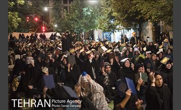 مراسم احیای شب نوزدهم ماه رمضان‎ 10