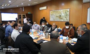 نشست هم اندیشی شهردار تهران با نخبگان منطقه 22