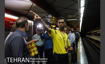 پرفورمنس داوران فوتبال در ایستگاه هفت تیر 37