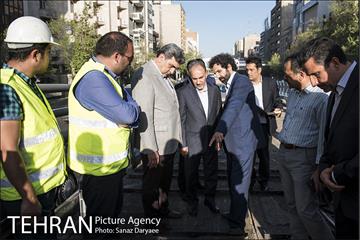 بازدید شهردار تهران از بازسازی پل کریمخان 4