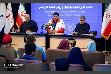 نشست مدیران شهرداری تهران با رئیس جمعیت هلال احمر 40