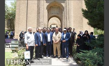 بازدید اعضا شورای شهر تهران از برج طغرل 18
