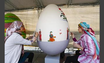 جشنواره تخم مرغ رنگی در فلکه دوم صادقیه 2