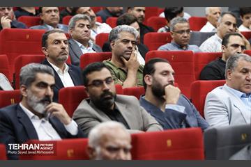 هم اندیشی صمیمانه شهردار تهران با سازندگان شهر 27