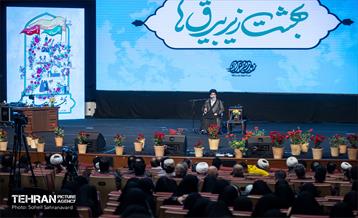 ویژه برنامه «بهشت زیر بیرق‌ها» 19