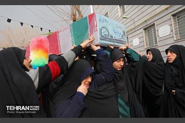 تشییع پیکر ۲۰۰ شهید گمنام دفاع مقدس در تهران 55