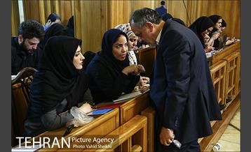جلسه شورای شهر با حضور شهردار تهران 16