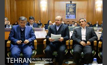 جلسه شورای اسلامی شهر با حضور شهردار تهران 23