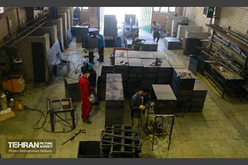 مراحل ساخت المان های نمایشگاه نشان عاشقی