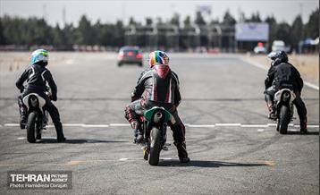 راند اول مسابقات موتور ریس آقایان و بانوان 17
