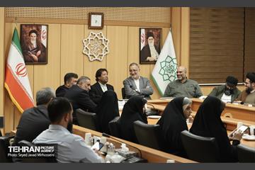 نشست صمیمانه شهردار تهران با جمعی از شعرا 10