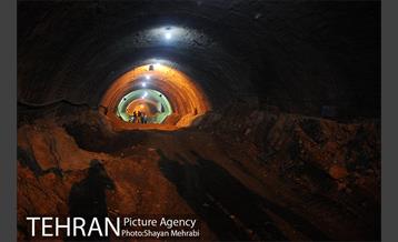 اتصال یازدهمین مقاطع تونل در خط ۶ متروی تهران  7