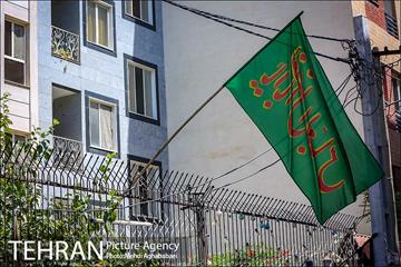 هرخانه، یک حسینیه، یک پرچم 15