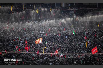 مراسم اقامه نماز بر پیکر آقای شهید ایران 27