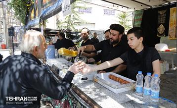 نماز جمعه عاشورایی در منطقه ۵ 31