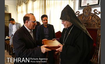 دیدار شهردار منطقه شش از کلیسای سرکیس مقدس