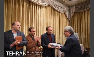 مراسم تکریم و معارفه مدیرعامل و هیات مدیره شهر سالم 30