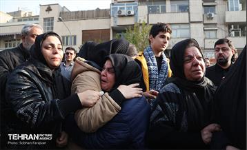 تشییع پیکر خبرنگار فقید مهدی علیرضایی 2