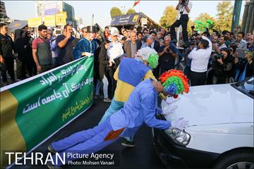 اختتامیه نمایش های خیابانی پویش از خودمان شروع کنیم 13