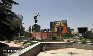 رونمایی از مجسمه آرش کمانگیر در میدان ونک 16