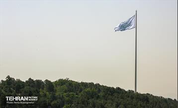 اهتزاز پرچم علوی در آستانه عید غدیر خم 17