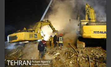 سومین شب عملیات امداد ونجات حادثه پلاسکو 6