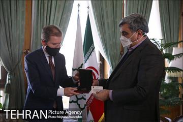 دیدار شهردار تهران با سفیر نروژ 16
