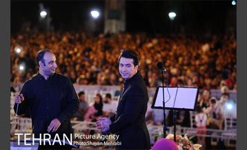 اجرای خیابانی محمد معتمدی و ارکستر سازهای ملی ایران در بوستان آب و آتش 25