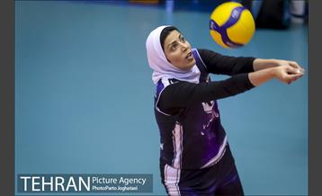 دیدار تیم‌های والیبال شهرداری قزوین و سروقامتان بابل 5