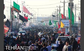 پیاده روی زائران به سمت کربلا از مرز شلمچه 4