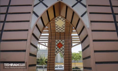 نخستین ایستگاه اتوبوس‌های بی آر تی با معماری ایرانی و اسلامی  4