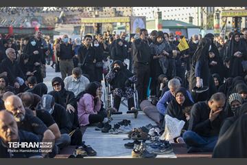 نجات اهل عالم با حسین است  39