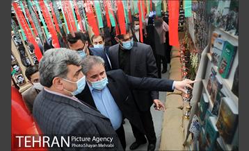 بازدید شهردار تهران از نمایشگاه دفاع مقدس 22