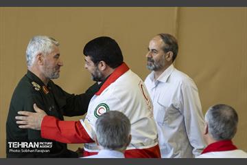 نماز جمعه «خشم و نصر» در تهران 17