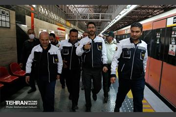 بازدید مدیرعامل شرکت بهره‌برداری متروی تهران از خدمت رسانی در روز اربعین