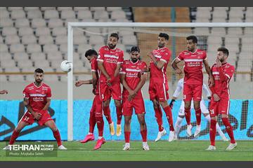 دیدار تیم های فوتبال پرسپولیس و نساجی مازندران 21