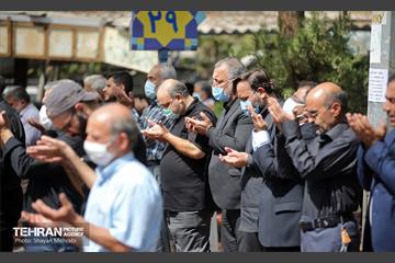 نواخته شدن زنگ دانش آموز شهید در قطعه شهدای گمنام 26