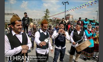 جشنواره نوروزگاه در میدان راه آهن 3