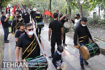 دسته عزاداری دمام زنی در بلوار کشاورز 4