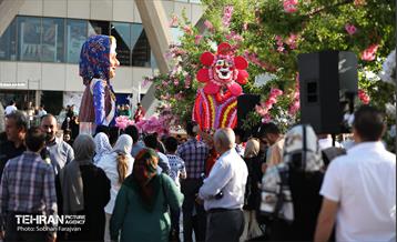 جشنواره گل و گلاب در برج میلاد 9