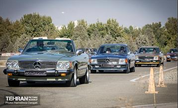 آزادی، میزبان کلوپ بنزسواران 4