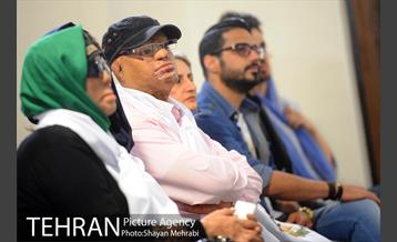 نمایشگاه هنری "فردا در آیینه" 23