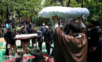 مراسم تشییع و تدفین شهدای گمنام در منطقه ۳ تهران  25